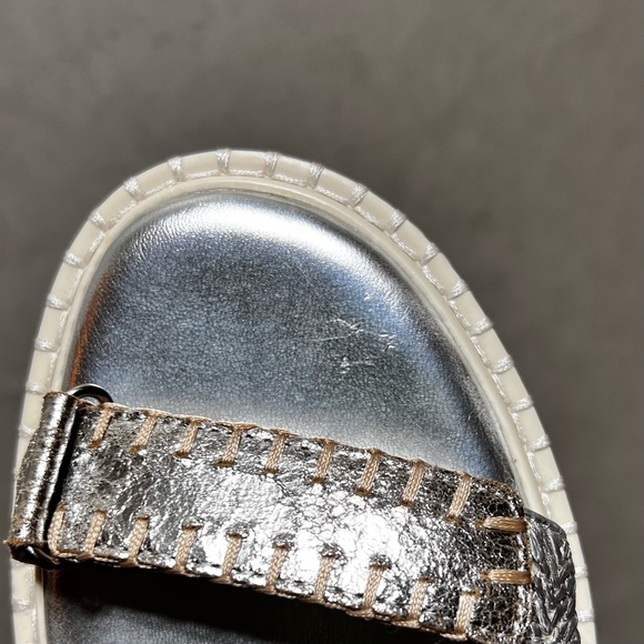 Dolce Vita Debra Silver Distressed Chunky Platform Sandal, Size 8 1/2, NWOT - Picture 14 of 14